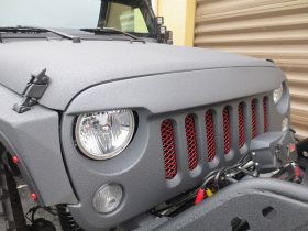 U-POL RAPTOR ЗАЩИТНОЕ ПОКРЫТИЕ 3,8 Л. ЧЕРНЫЙ КОМПЛЕКТ + ПИСТОЛЕТ