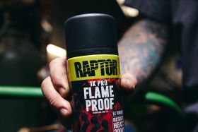 U-POL RAPTOR 1000°C ЭМАЛЬ ОГНЕСТОЙКАЯ ЧЕРНАЯ МАТОВАЯ-СПРЕЙ FLAME PROOF